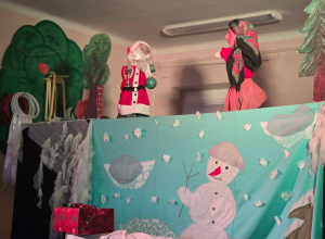 Przedstawienie pt. "Zimowa przygoda ze Świętym Mikołajem"